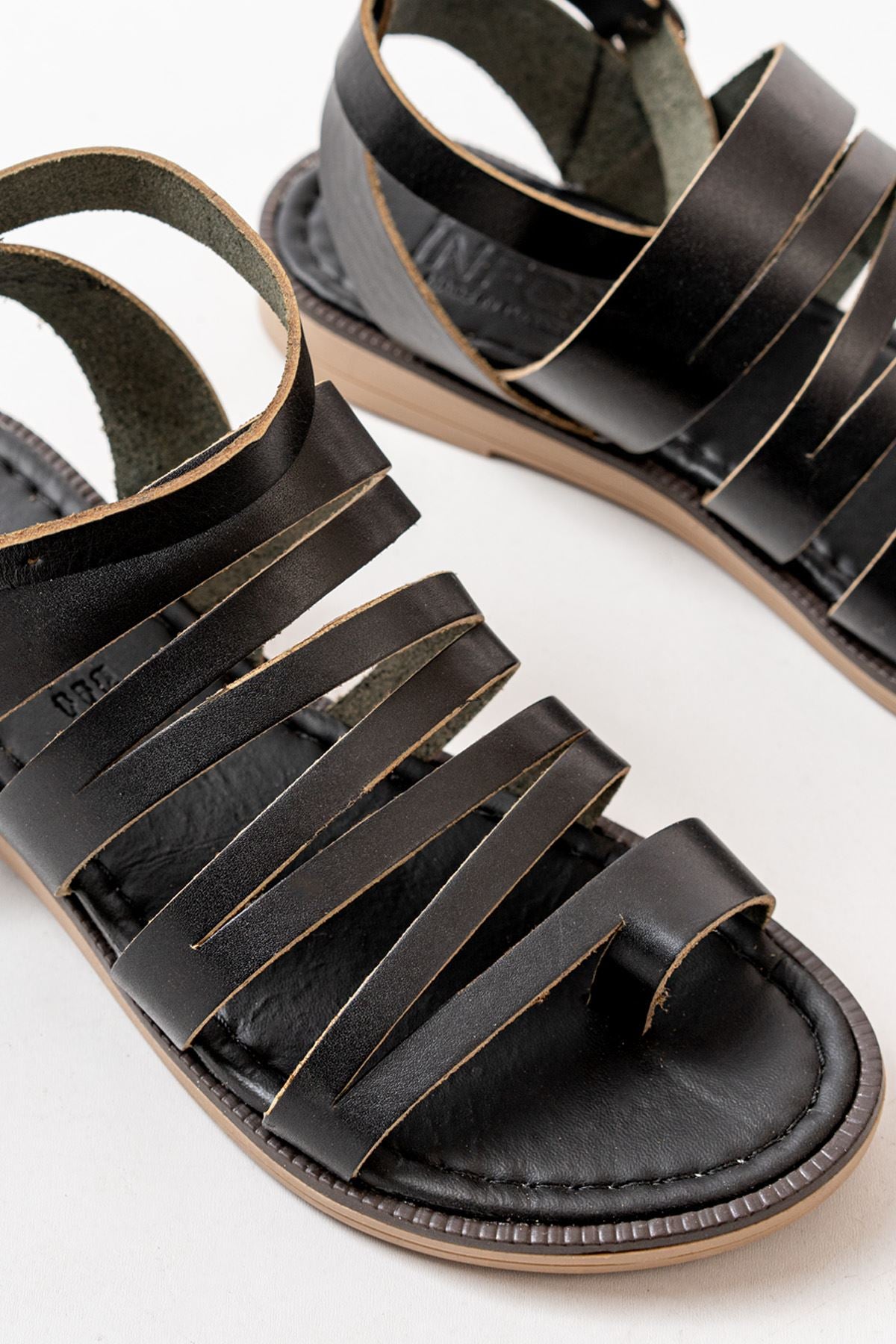 Ayakkabı Aşkı Siyah Ortopedik Hakiki Deri Kadın Sandalet