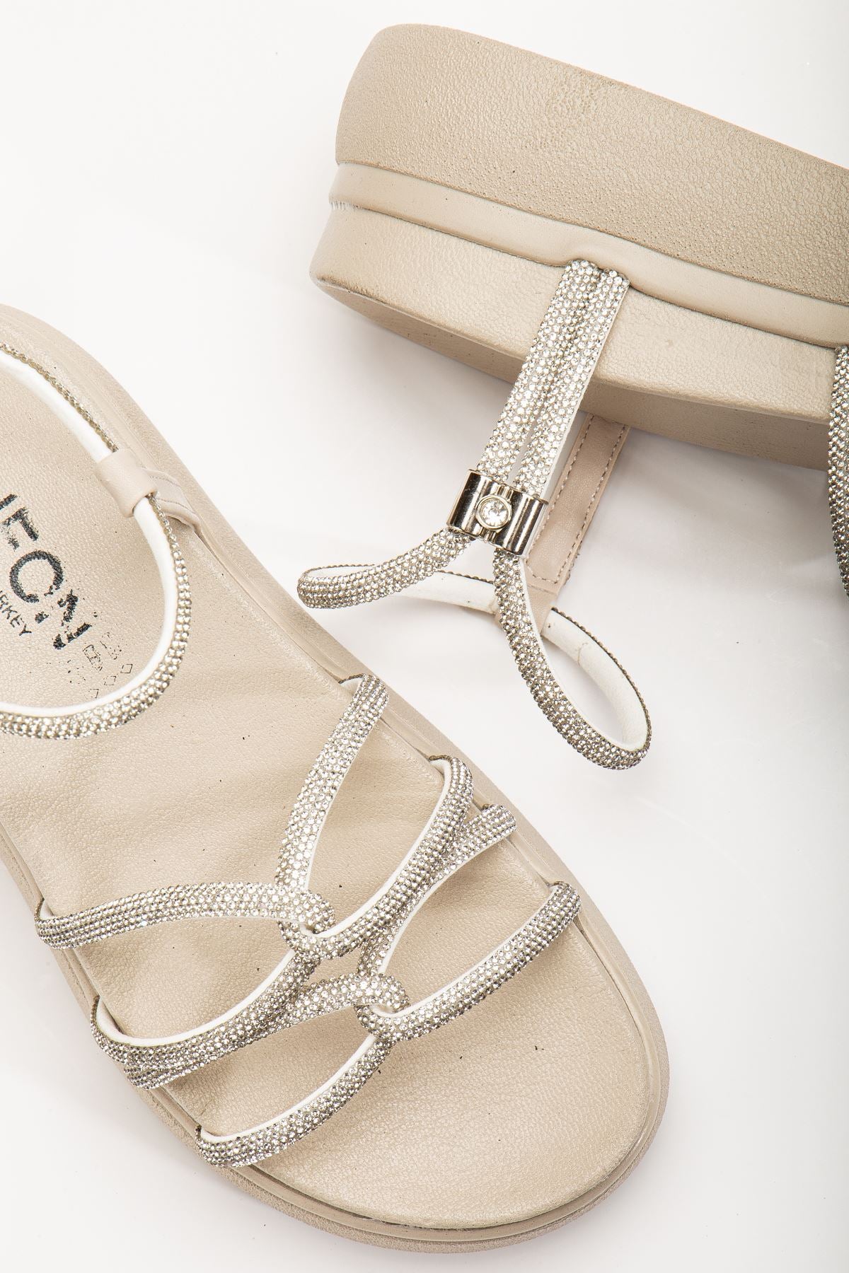 Ayakkabı Aşkı Bej Dolgu Topuk Kadın Sandalet