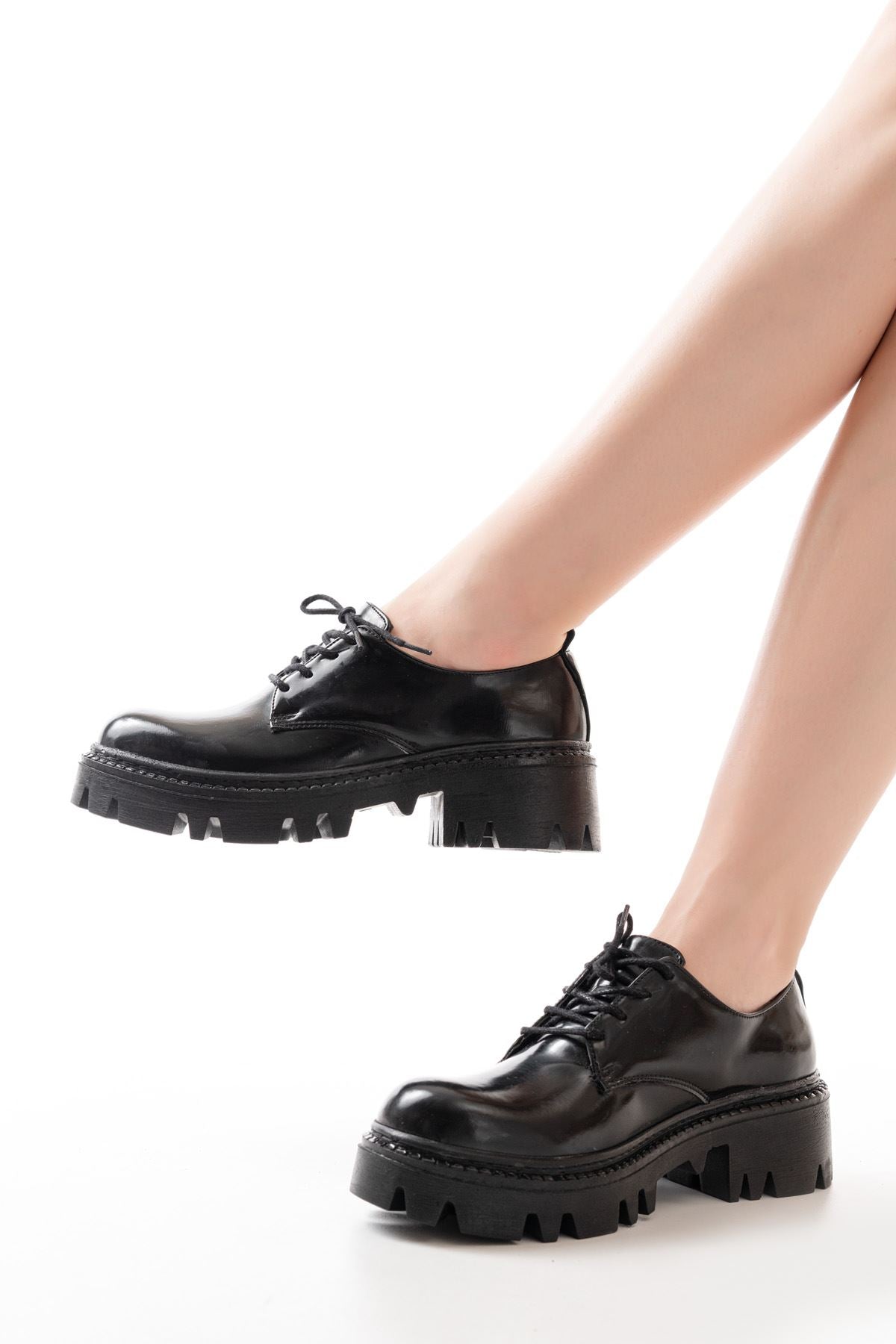 Ayakkabı Aşkı Siyah Rugan Bağcıklı Günlük Yüksek Tabanlı Loafer Ayakkabı