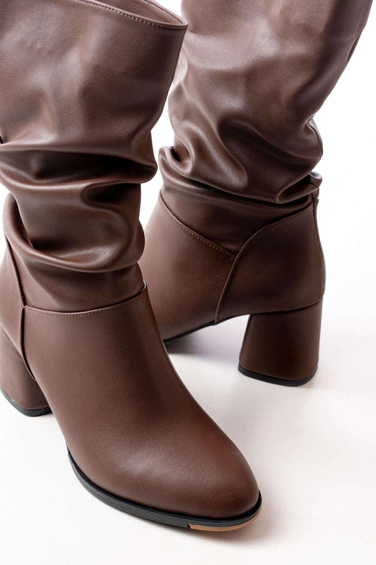 Ayakkabı Aşkı Kahverengi Topuklu Körüklü Günlük Kadın Bot