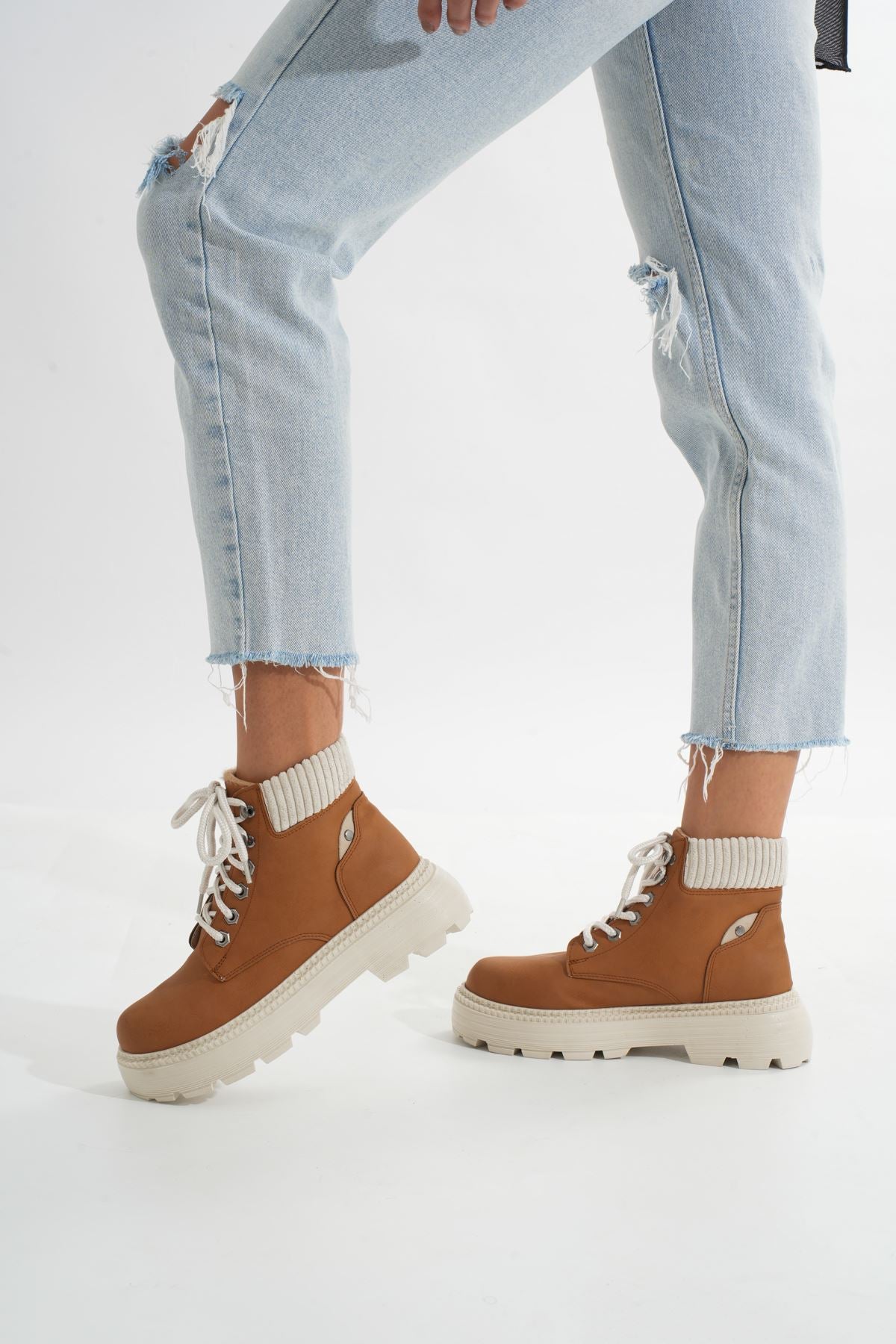 Ayakkabı Aşkı LMÇ-2045 Taba Süet Bağcıklı Kalın Taban Kadın Günlük Bot