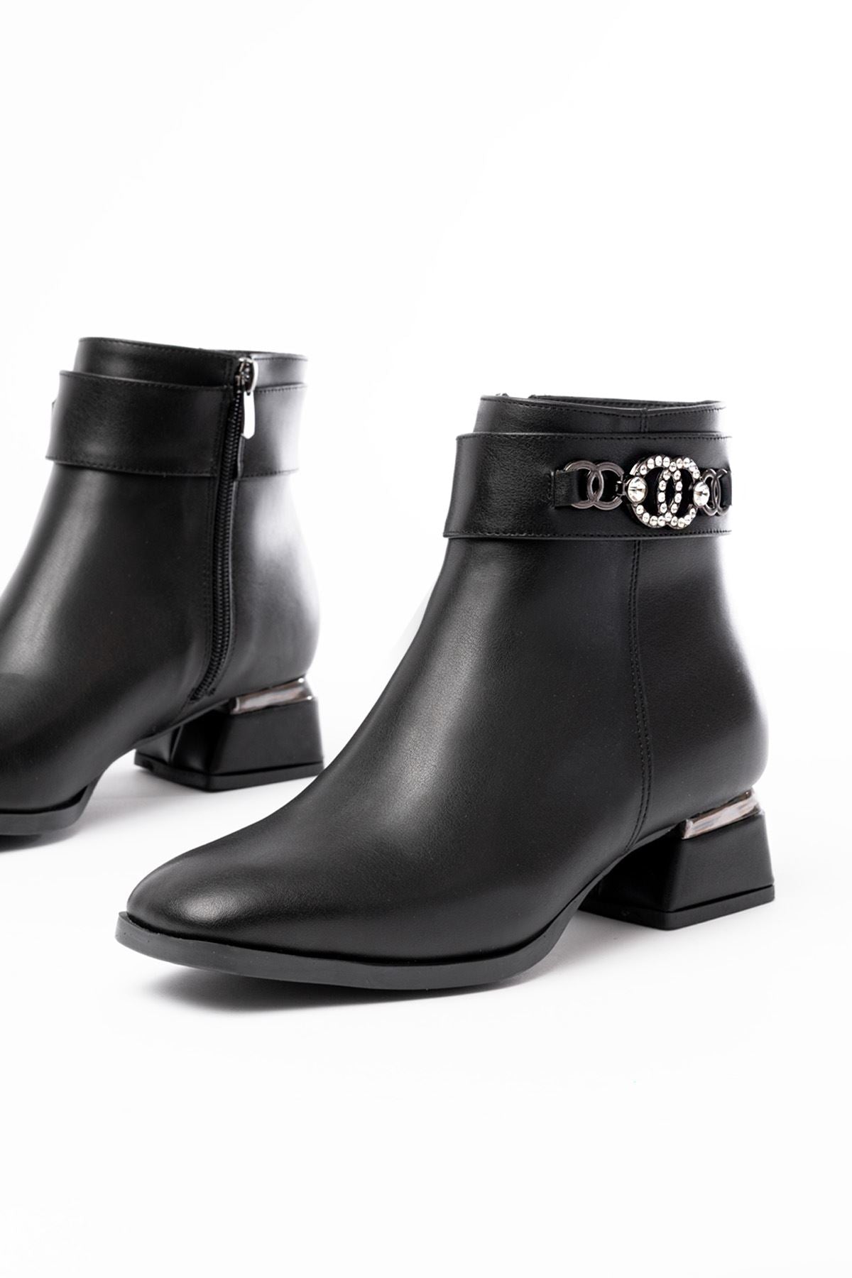Ayakkabı Aşkı Siyah Toka Aksesuarlı Topuklu Fermuarlı Günlük Kadın Bot