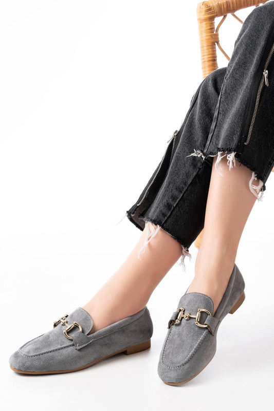 303 Gri Süet Toka Aksesuarlı Günlük Kadın Babet - Gri