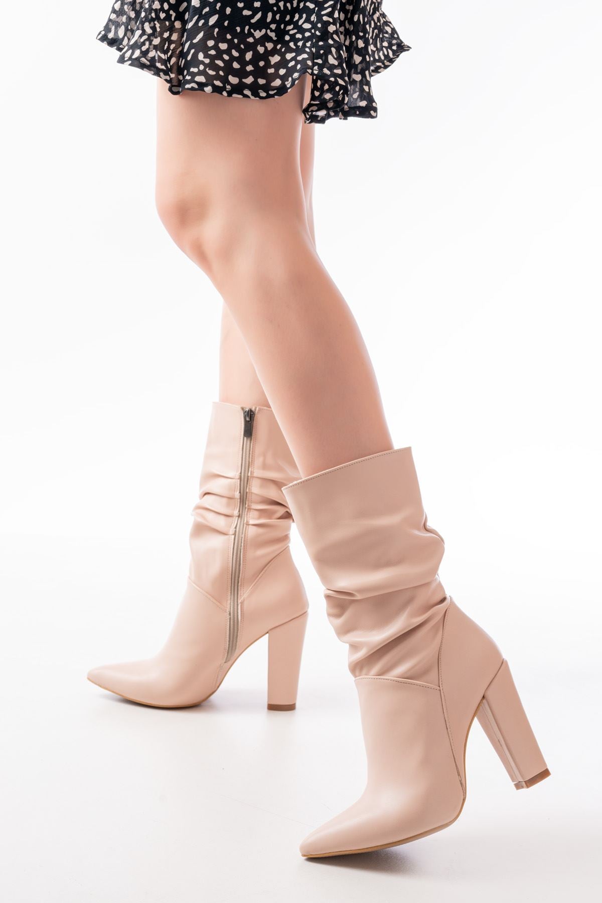 Ayakkabı Aşkı Bej Yüksek Kalın Topuklu Körüklü Fermuarlı Kadın Bot