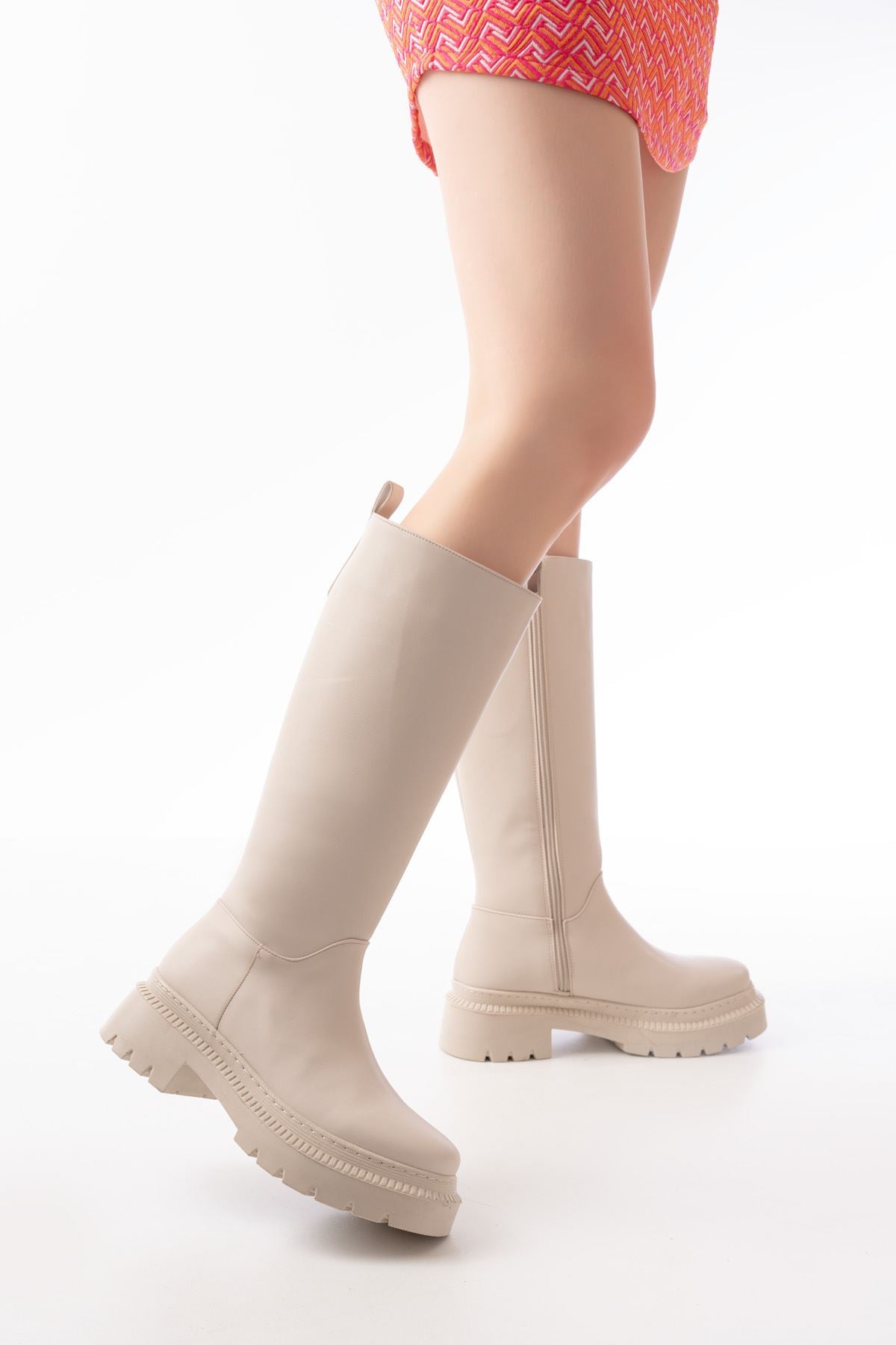 236-340 Bej Fermuarlı Günlük Kadın Çizme - Bej