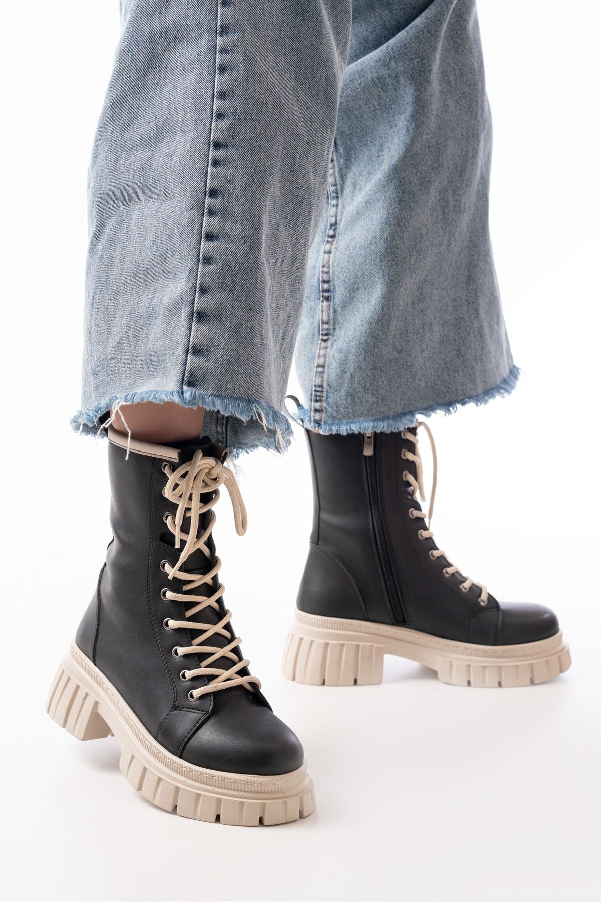 Ayakkabı Aşkı Siyah Bağcıklı Kalın Tabanlı Fermuarlı Günlük Kadın Bot