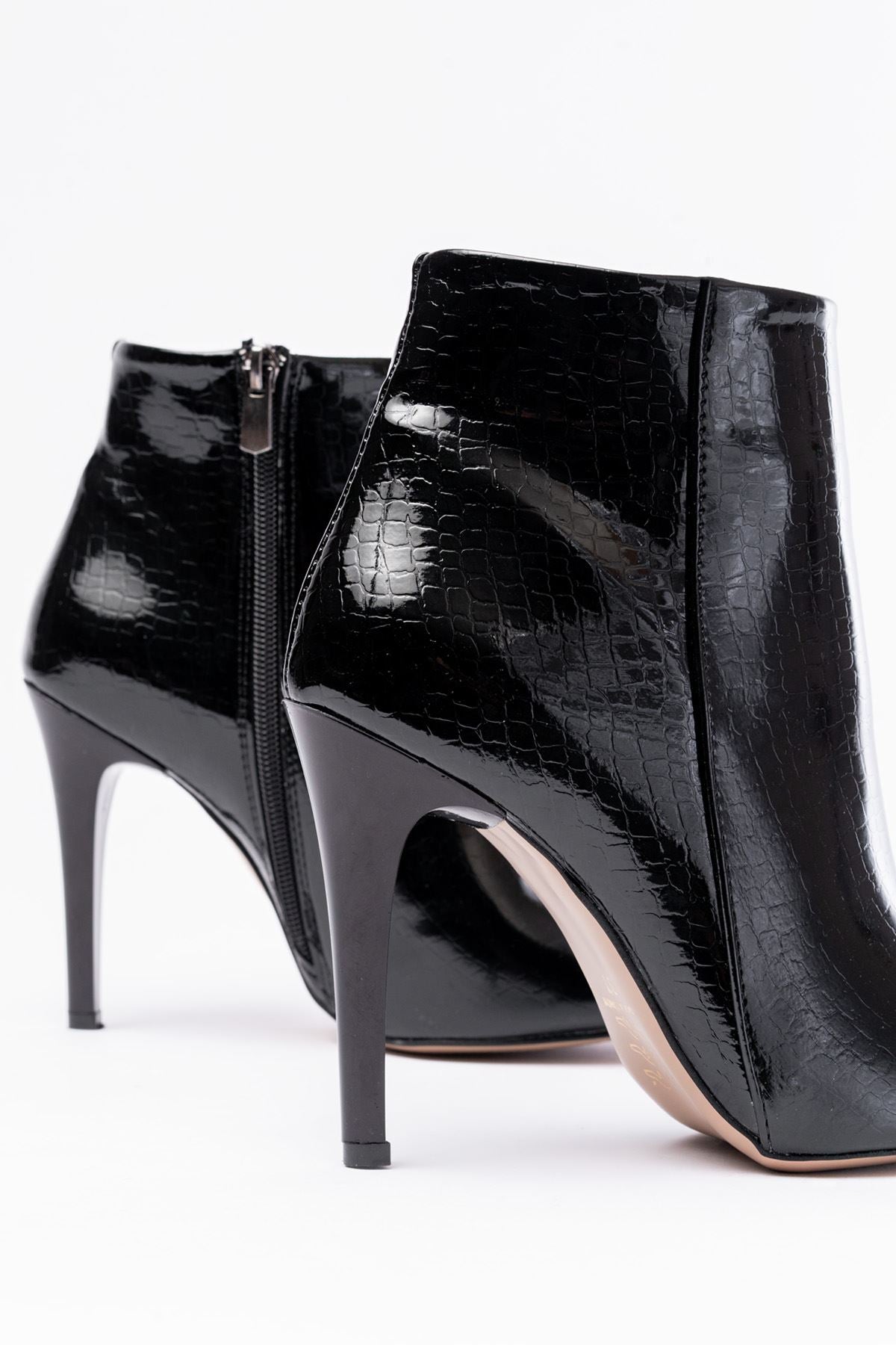Ayakkabı Aşkı Siyah Kroko Yüksek İnce Topuklu Fermuarlı Kadın Bot