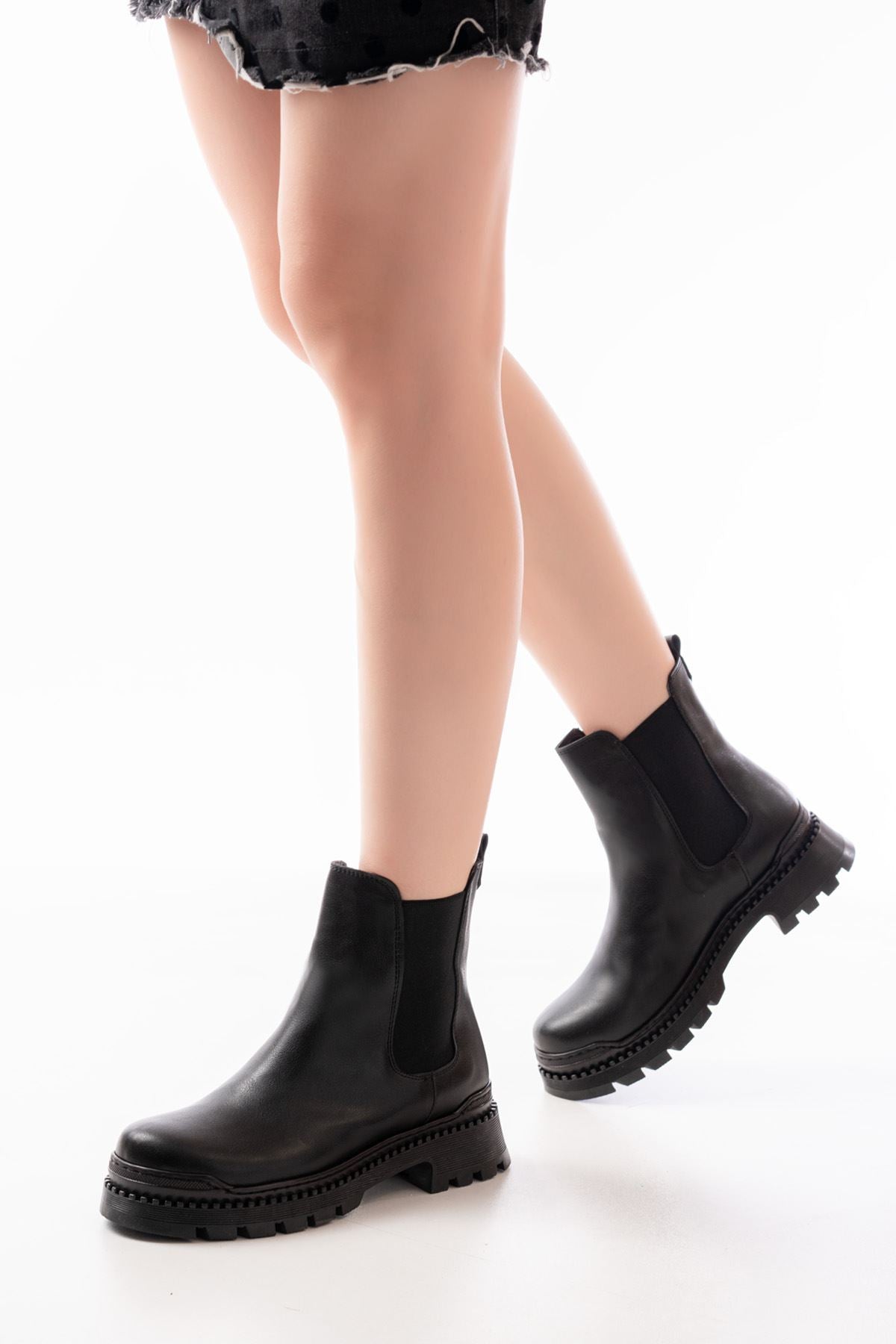 2051-2137 Siyah Lastikli Günlük Kadın Bot - Siyah