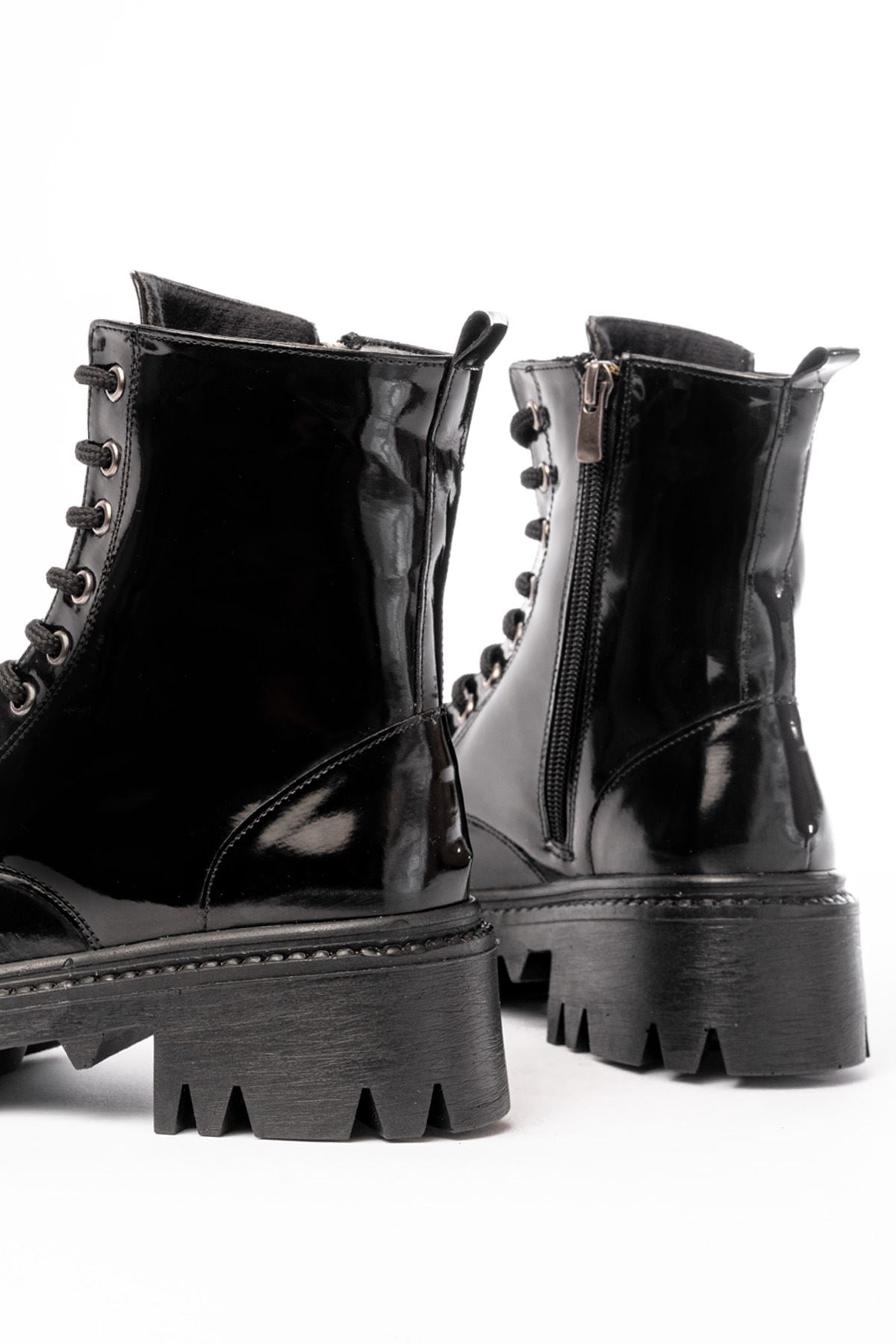 Ayakkabı Aşkı Siyah Rugan Bağcıklı Fermuarlı Günlük Kadın Bot