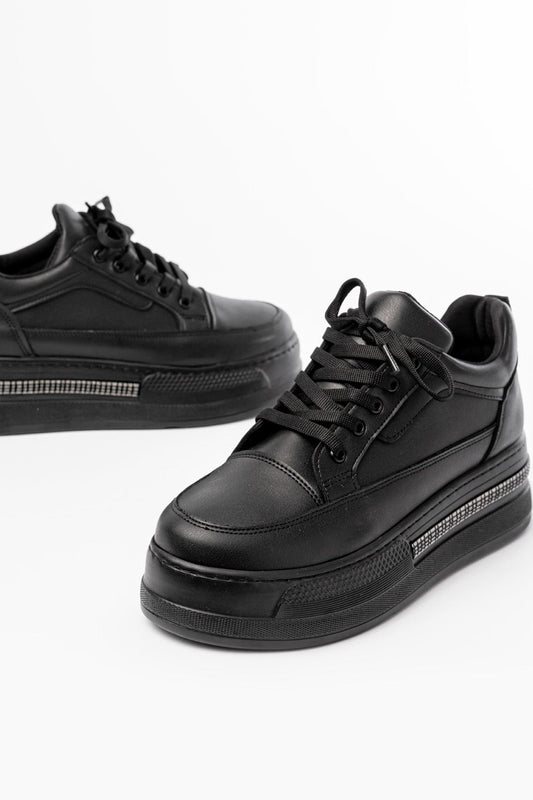 FLN-1999 Siyah Bağcıklı Taban Taş Aksesuarlı Günlük Spor Ayakkabı - Siyah