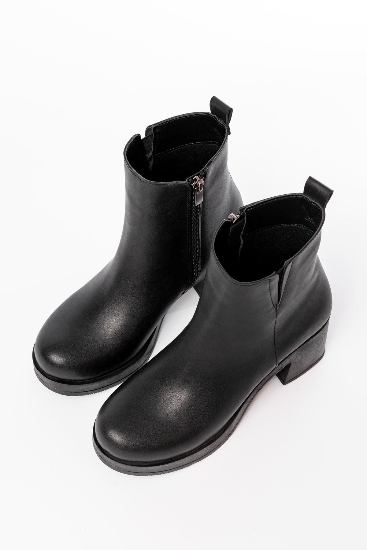 Ayakkabı Aşkı Siyah Lastikli Fermuarlı Kalın Topuklu Günlük Kadın Bot