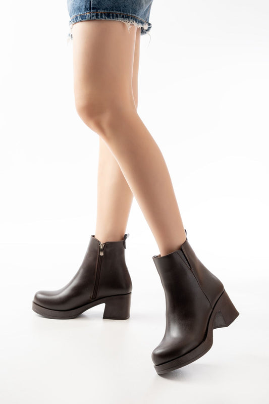 5109-3057 Kahverengi Lastikli Fermuarlı Kalın Topuklu Günlük Kadın Bot - Kahve