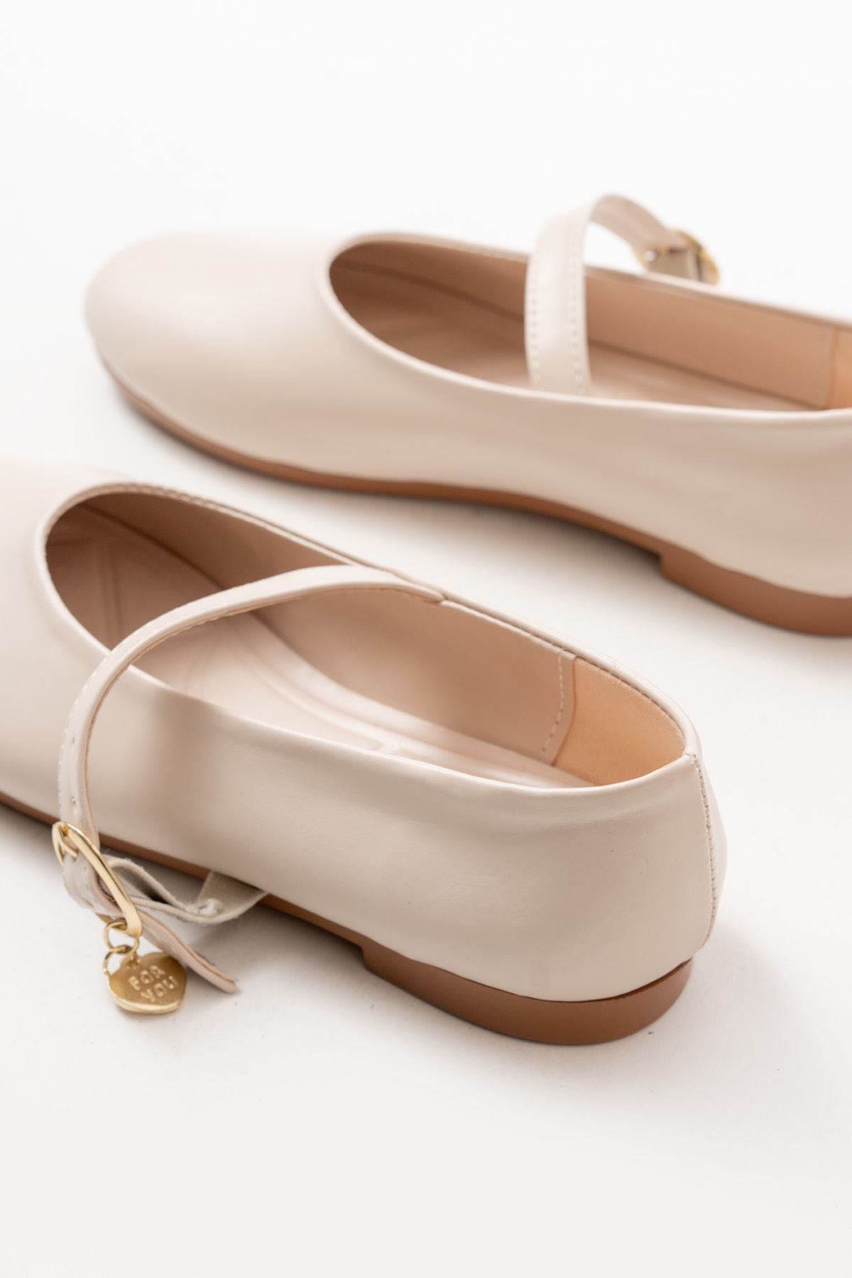 Ayakkabı Aşkı İNF-324 Bej Baretli Tokalı Günlük Kadın Babet