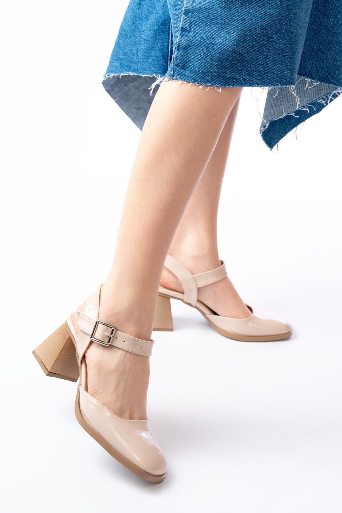 Ayakkabı Aşkı İNF-40450 Bej Rugan Günlük Arkası Açık Topuklu Bayan Ayakkabı