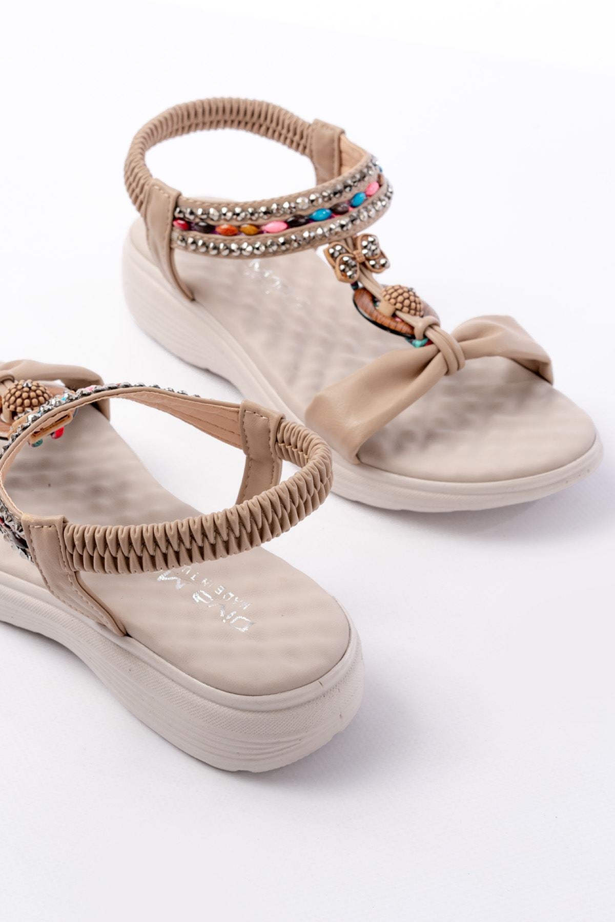 Ayakkabı Aşkı Bej Taşlı Arka Lastikli Günlük Kadın Sandalet