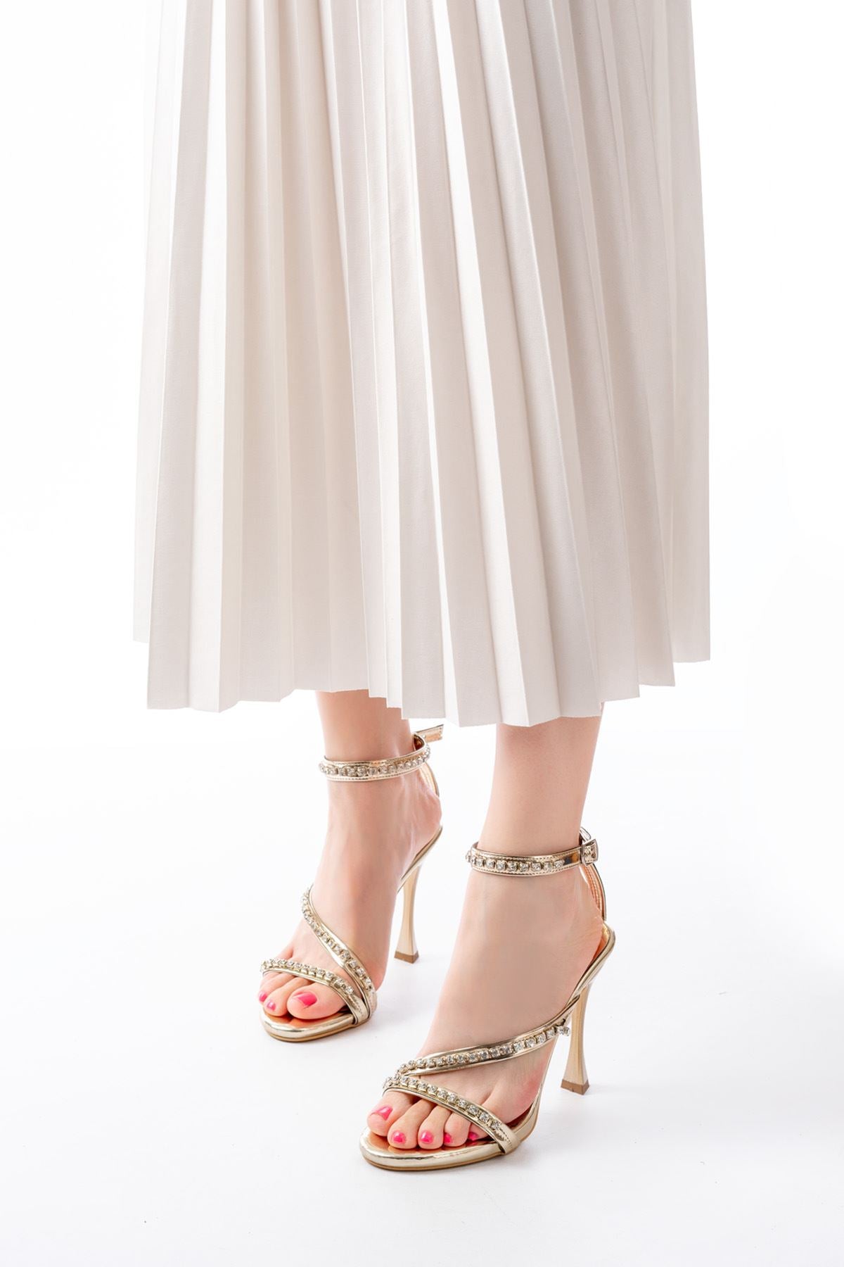 Ayakkabı Aşkı Gold Taşlı Vivet Platformlu Topuklu Kadın Ayakkabı