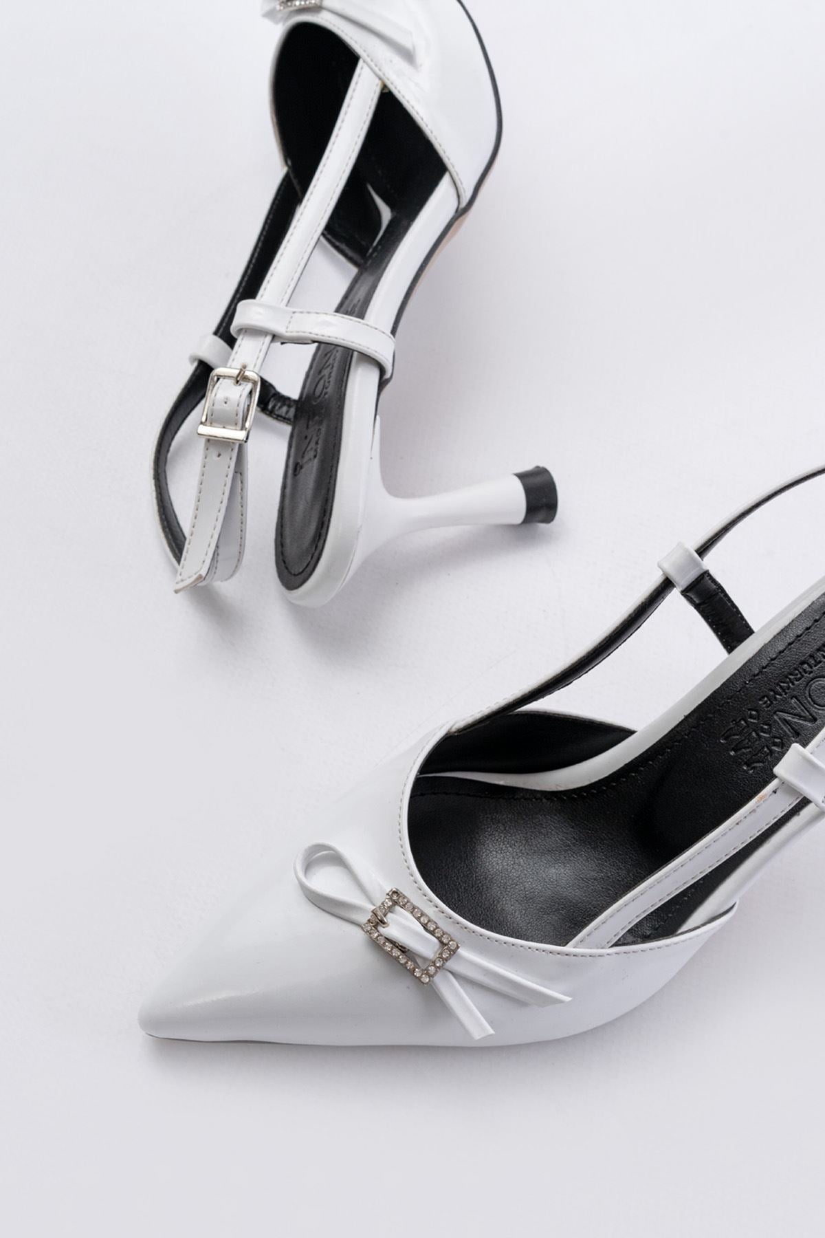 Ayakkabı Aşkı İNF-23 Beyaz Rugan Günlük Arkası Açık Fiyonklu Topuklu Bayan Ayakkabı