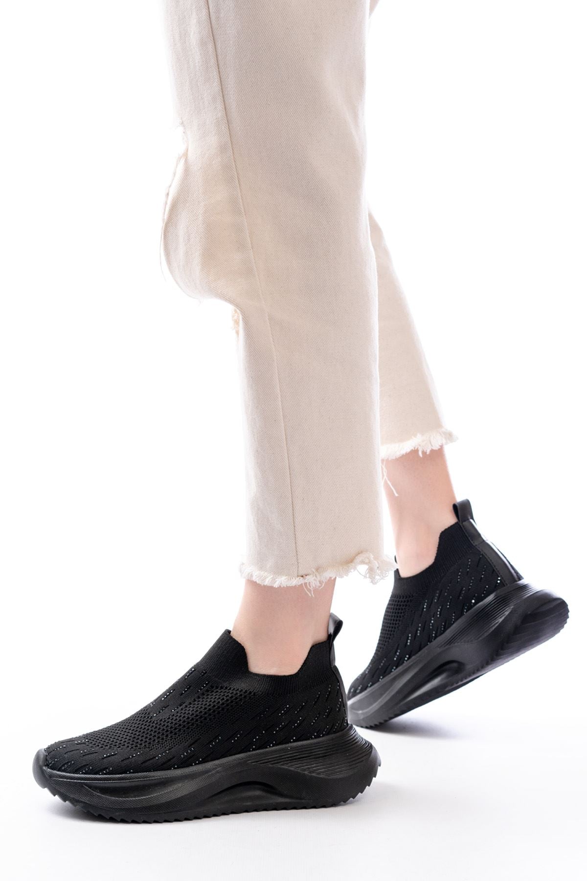 DM-707  Siyah Fileli Faillant Taban Taş Aksesuarlı Günlük Spor Ayakkabı - Siyah