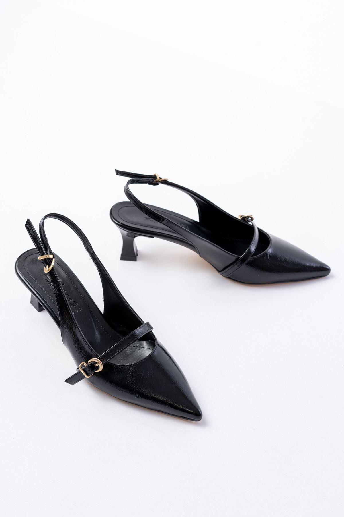 Ayakkabı Aşkı Siyah Rugan Baret Tokalı Arkası Açık Günlük Kadın Sandalet