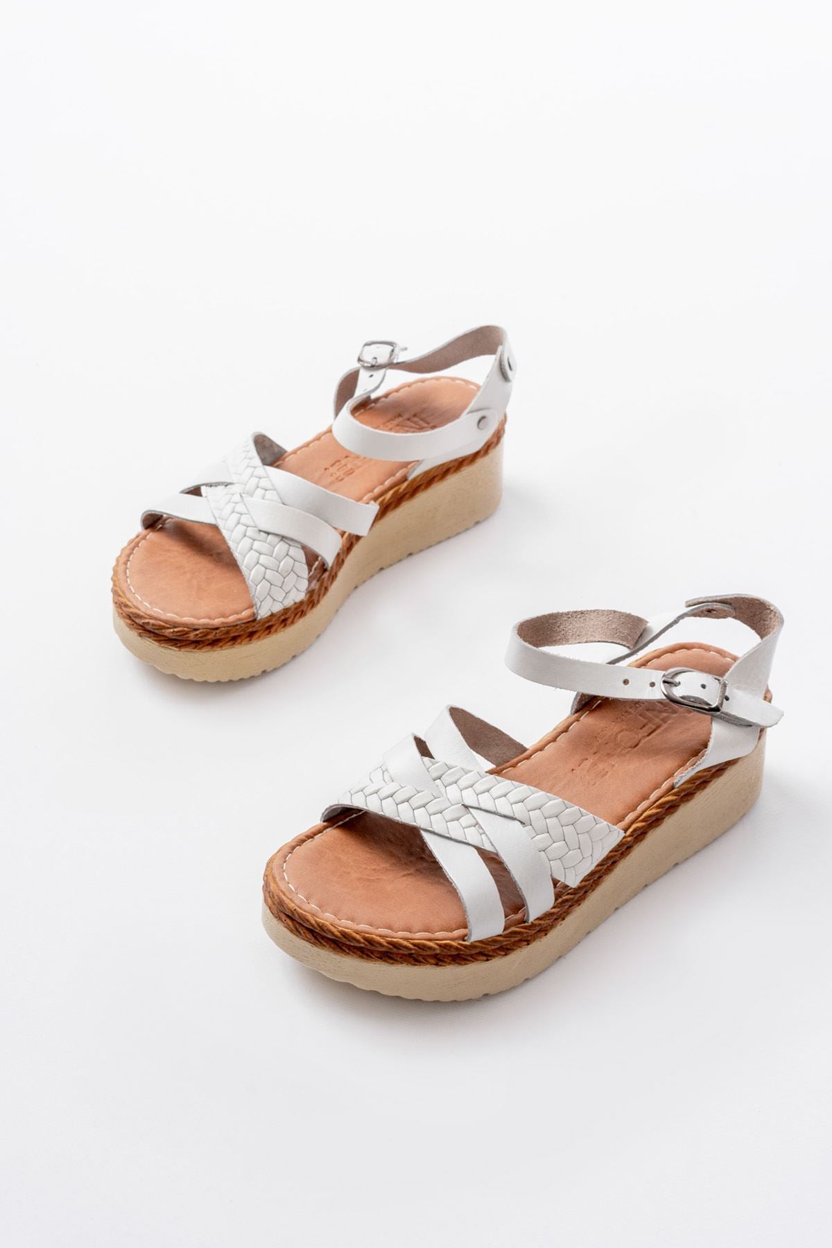 Ayakkabı Aşkı Beyaz Örgü Hakiki Deri Ortopedik Taban Kadın Sandalet