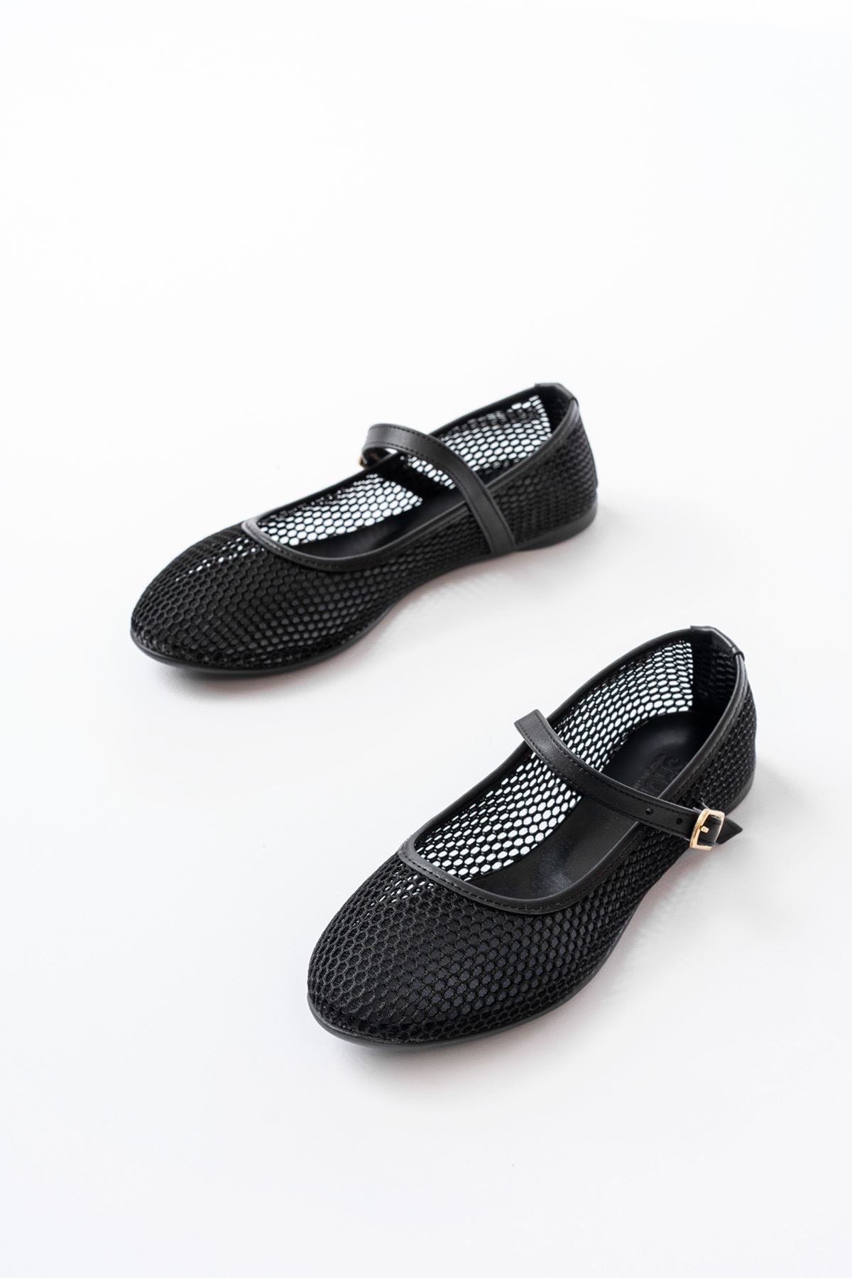 Ayakkabı Aşkı 6325 Siyah Fileli Baret Toka Detaylı Günlük Kadın Babet