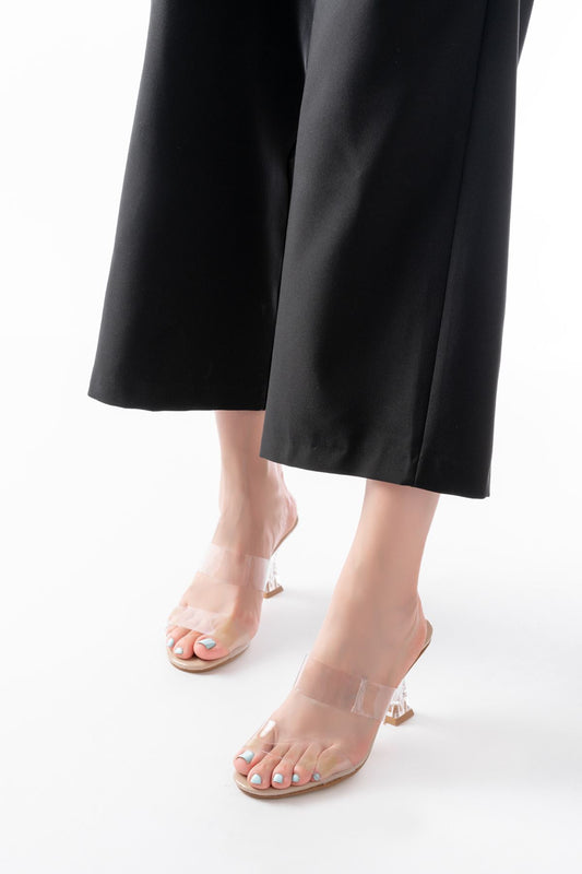 Ayakkabı Aşkı Bej Rugan Çift Bantlı Topuklu Kadın Terlik