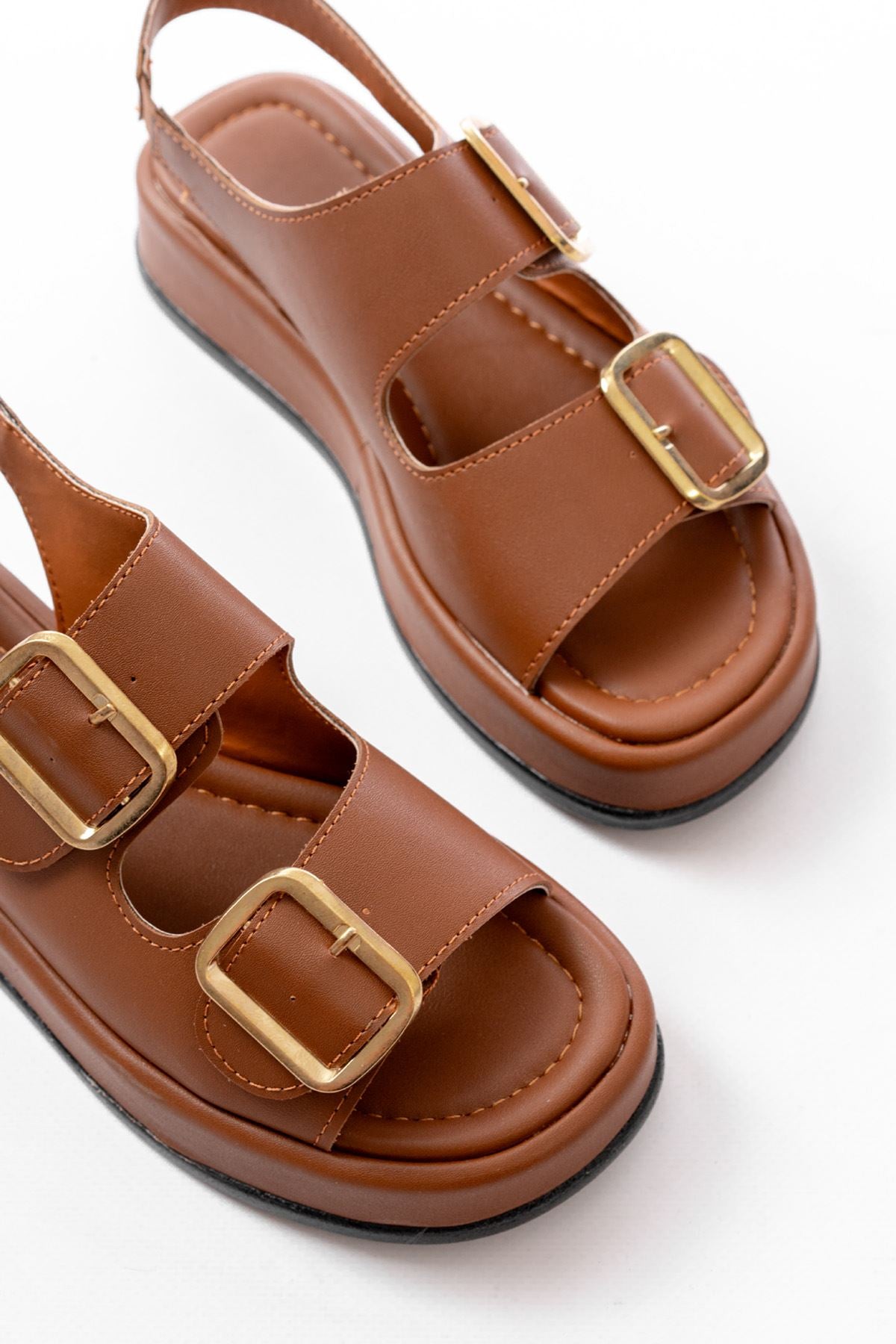 Ayakkabı Aşkı 1187 Taba Dolgu Topuk Lastik Baretli Kadın Sandalet