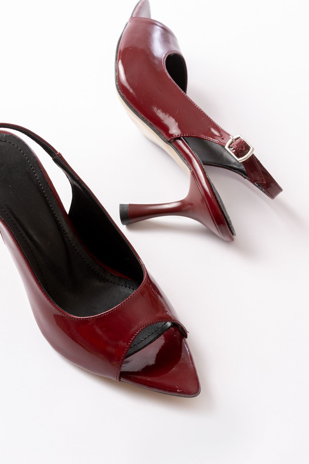 Ayakkabı Aşkı 717 Bordo Rugan Sivri Burunlu Topuklu Kadın Sandalet