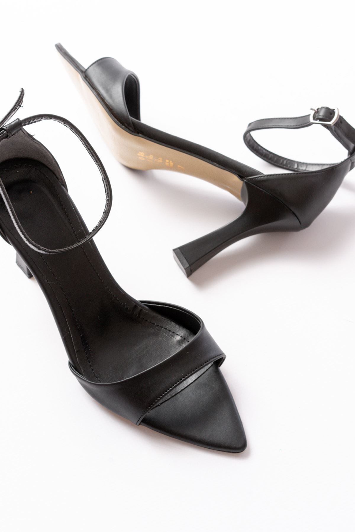 Ayakkabı Aşkı 718 Siyah Cilt Sivri Burunlu Topuklu Bilekten Bağlamalı Kadın Ayakkabı