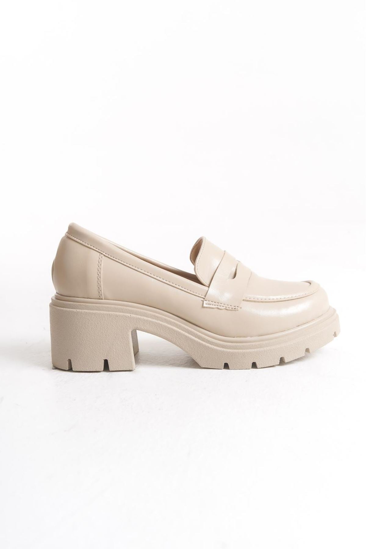 Ayakkabı Aşkı Bej Kırışık Rugan Yüksek Tabanlı Loafer Ayakkabı