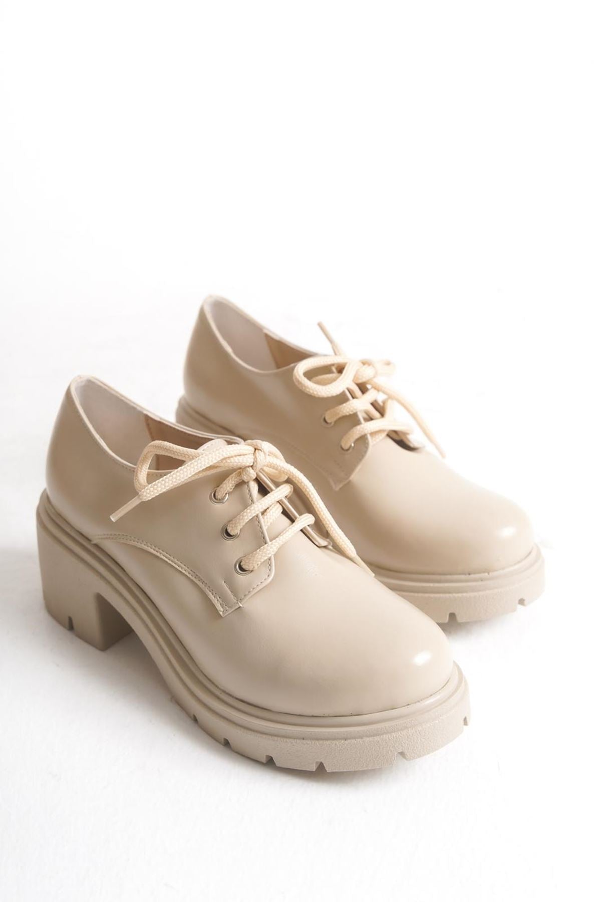 Ayakkabı Aşkı Bej Kırışık Rugan Yüksek Tabanlı Bağcıklı Loafer Ayakkabı