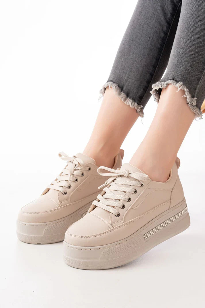 Sneaker - Ayakkabı Aşkı