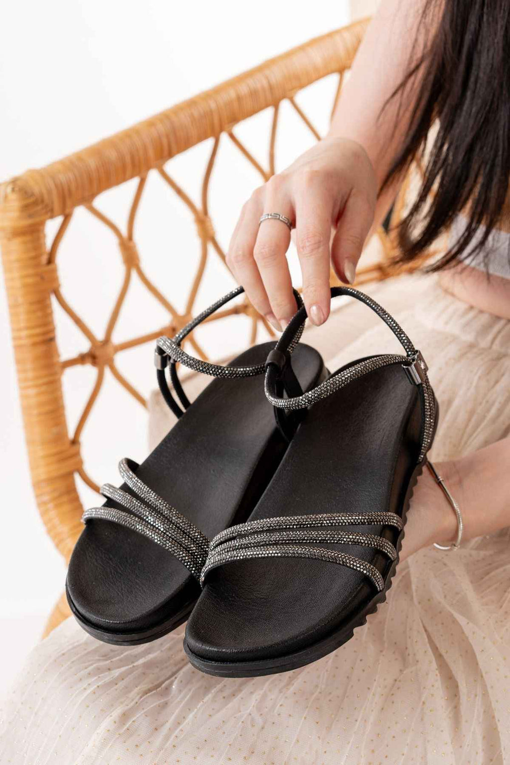 Ayakkabı Aşkı 1001-1100 Siyah Platin Taşlı Günlük Kadın Sandalet