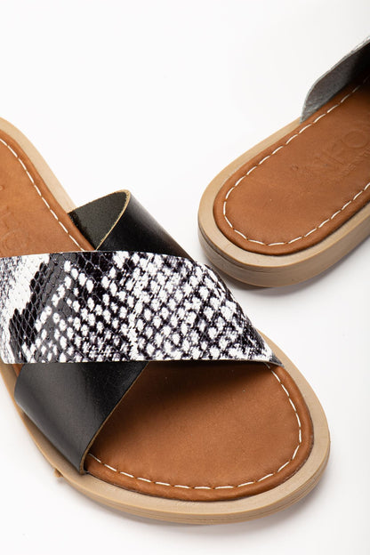 Ayakkabı Aşkı Siyah Ortopedik Hakiki Deri Çapraz Bantlı Kadın Terlik