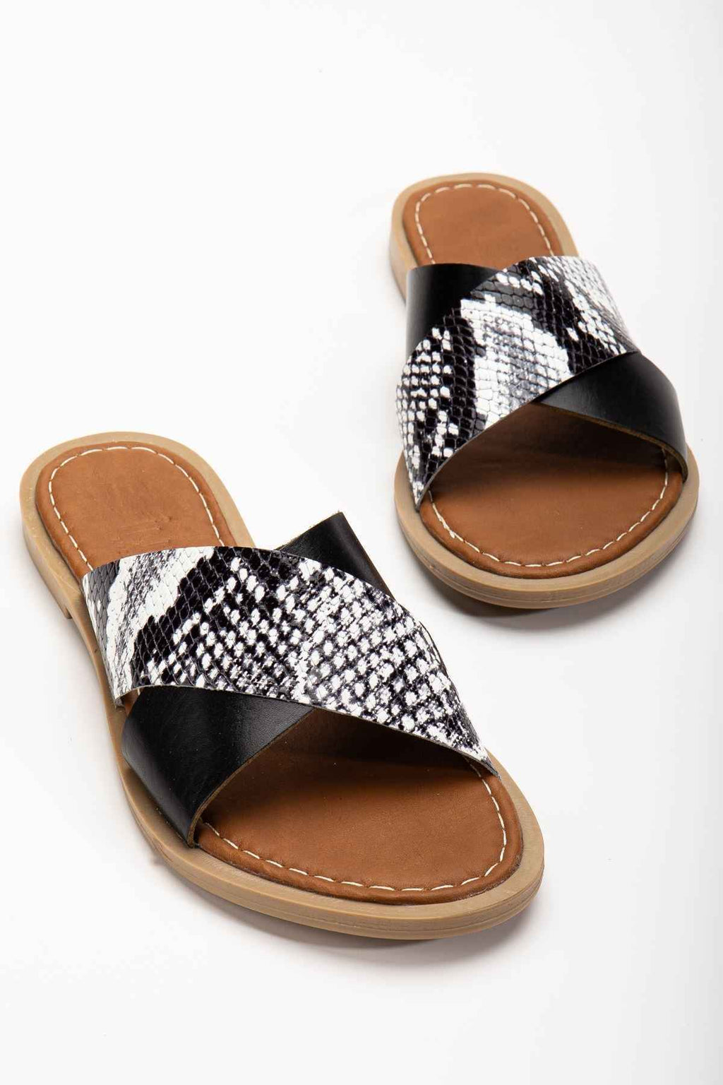 Ayakkabı Aşkı 169-076 Siyah Ortopedik Hakiki Deri Çapraz Bantlı Kadın Terlik