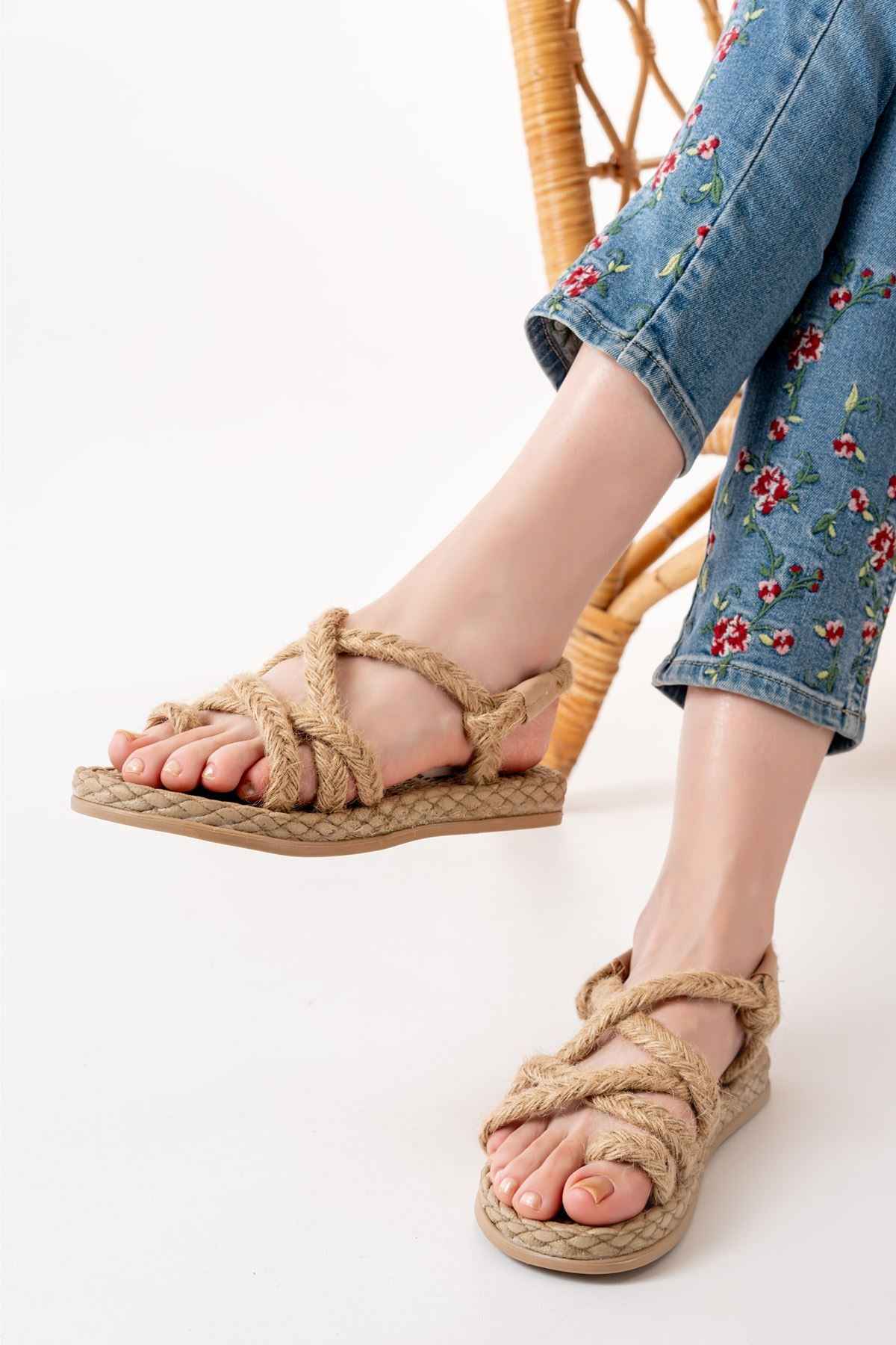 Ayakkabı Aşkı 402 Bej Hasır Kadın Sandalet