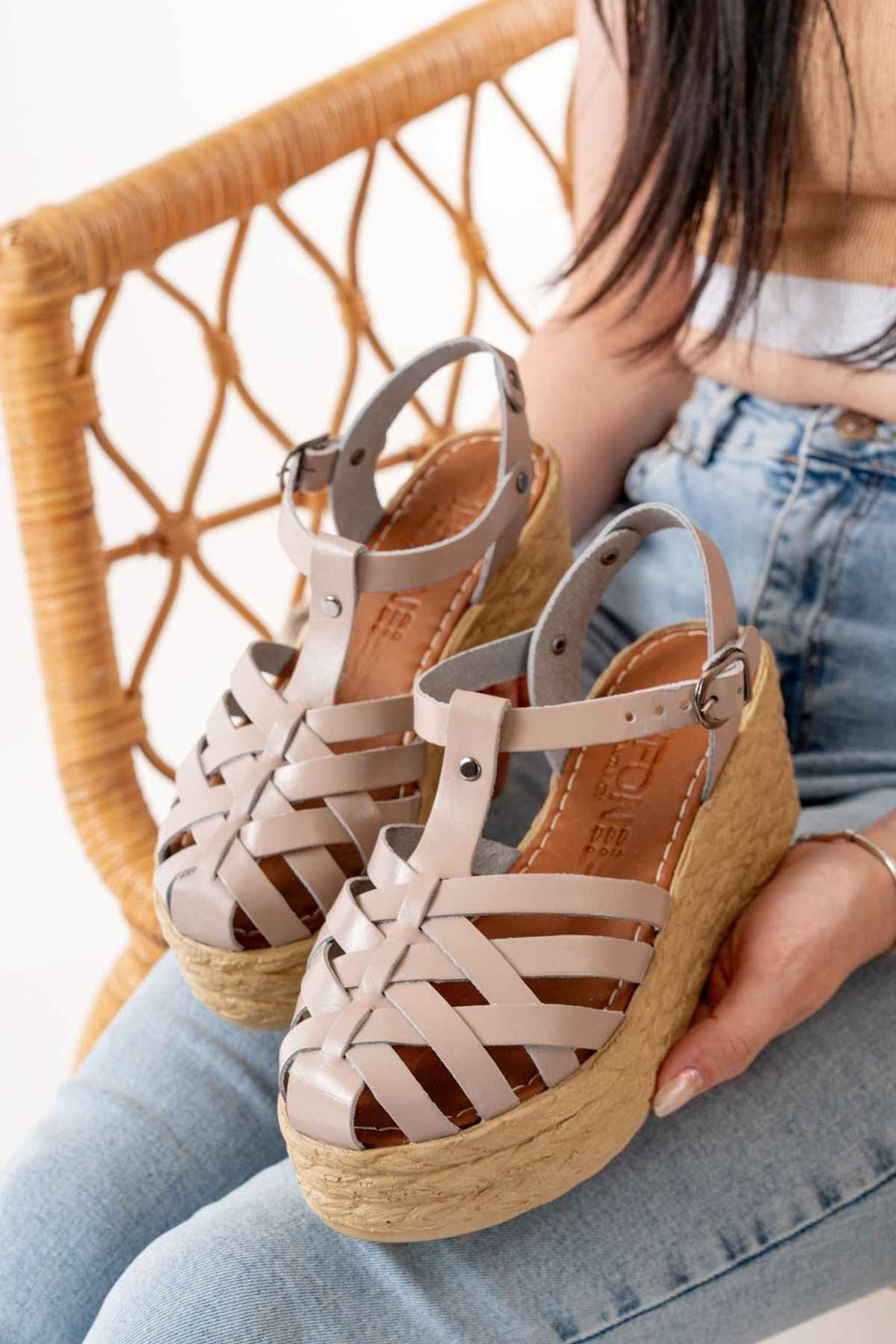 Ayakkabı Aşkı 684-02 Bej Ortopedik Hakiki Deri Dolgu Kadın Sandalet