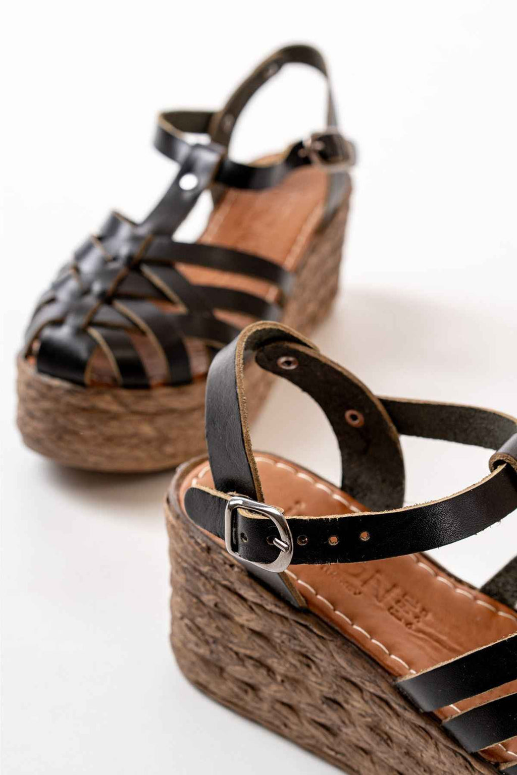 Ayakkabı Aşkı 684-02 Siyah Ortopedik Hakiki Deri Dolgu Kadın Sandalet