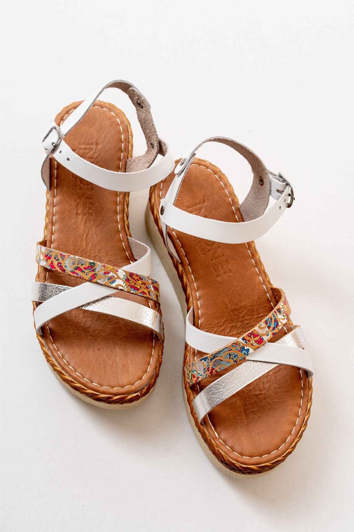 Ayakkabı Aşkı 730-015 Beyaz Garni Ortopedik Hakiki Deri Dolgu Kadın Sandalet