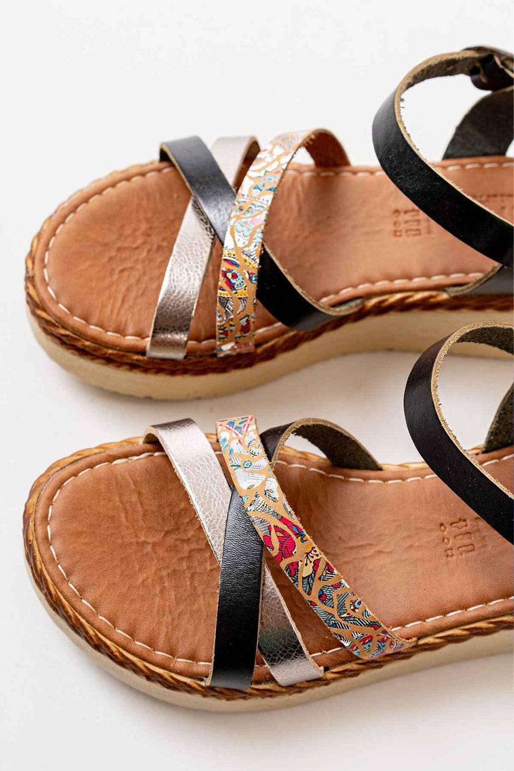 Ayakkabı Aşkı 730-015 Siyah Garni Ortopedik Hakiki Deri Dolgu Kadın Sandalet