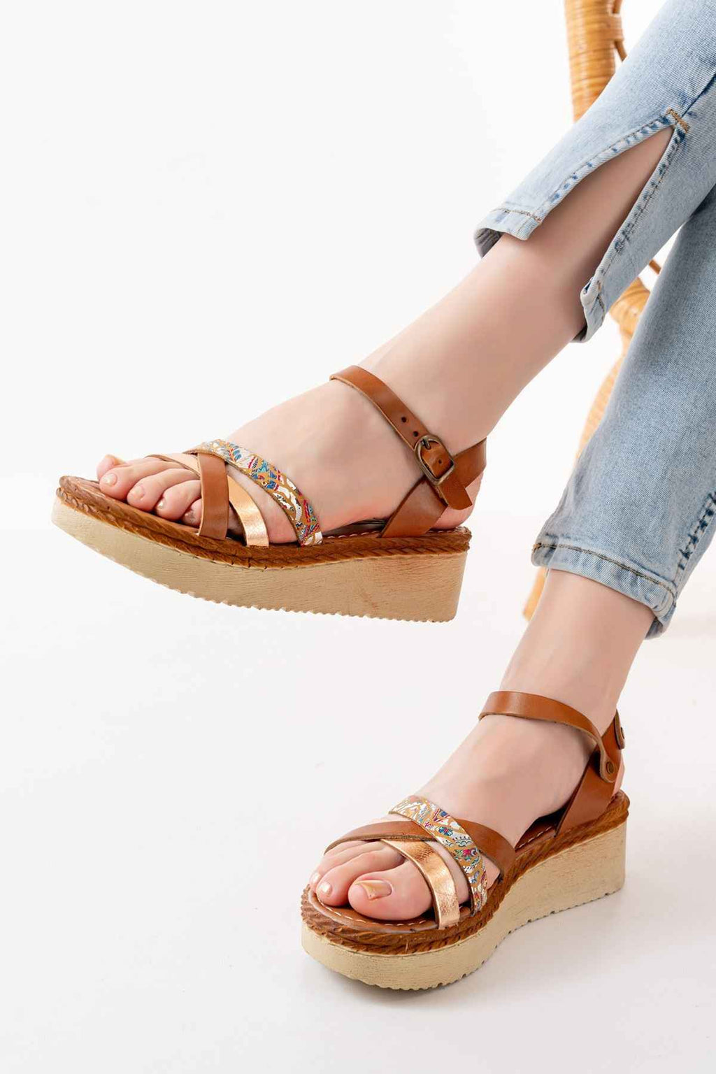 Ayakkabı Aşkı 730-015 Taba Garni Ortopedik Hakiki Deri Dolgu Kadın Sandalet