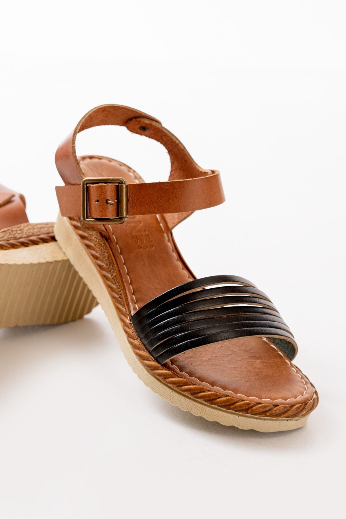 Ayakkabı Aşkı Siyah Ortopedik Hakiki Deri Dolgu Kadın Sandalet