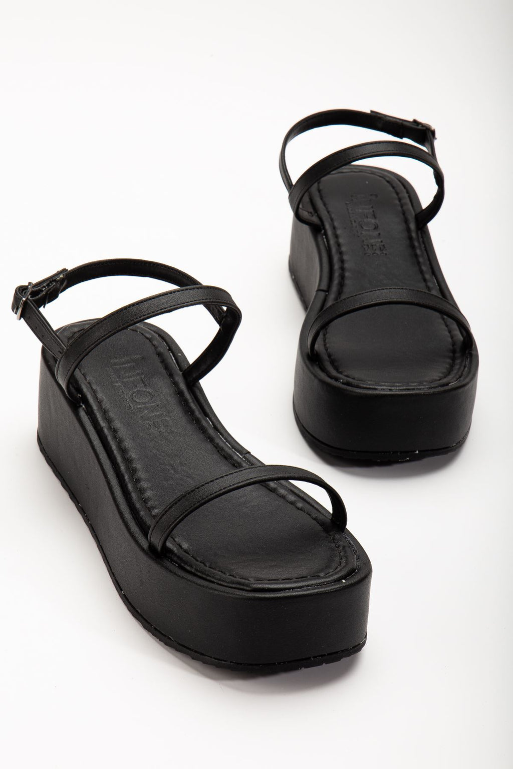 Ayakkabı Aşkı Siyah Dolgu Topuk Kadın Sandalet