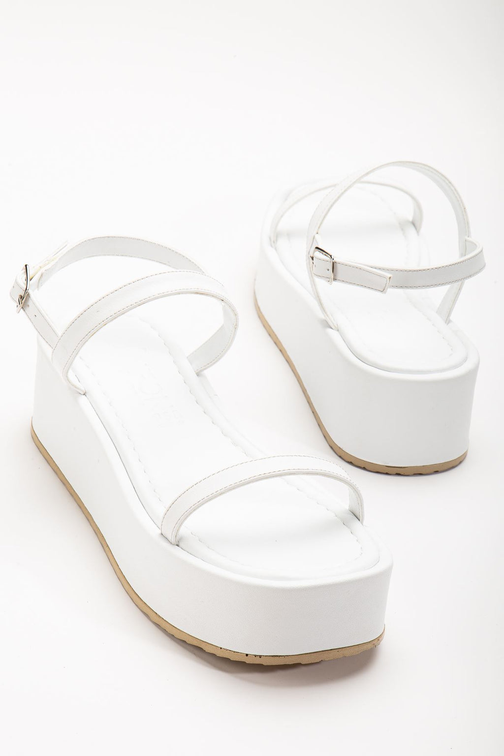 Ayakkabı Aşkı Beyaz Dolgu Topuk Kadın Sandalet - Ayakkabı Aşkı