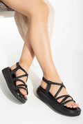 Ayakkabı Aşkı 24413-841 Siyah Dolgu Topuk Kadın Sandalet