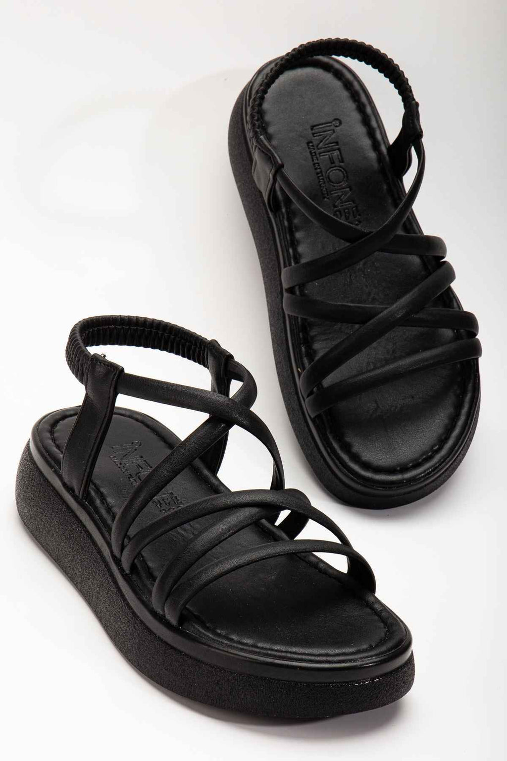 Ayakkabı Aşkı 24413-841 Siyah Dolgu Topuk Kadın Sandalet