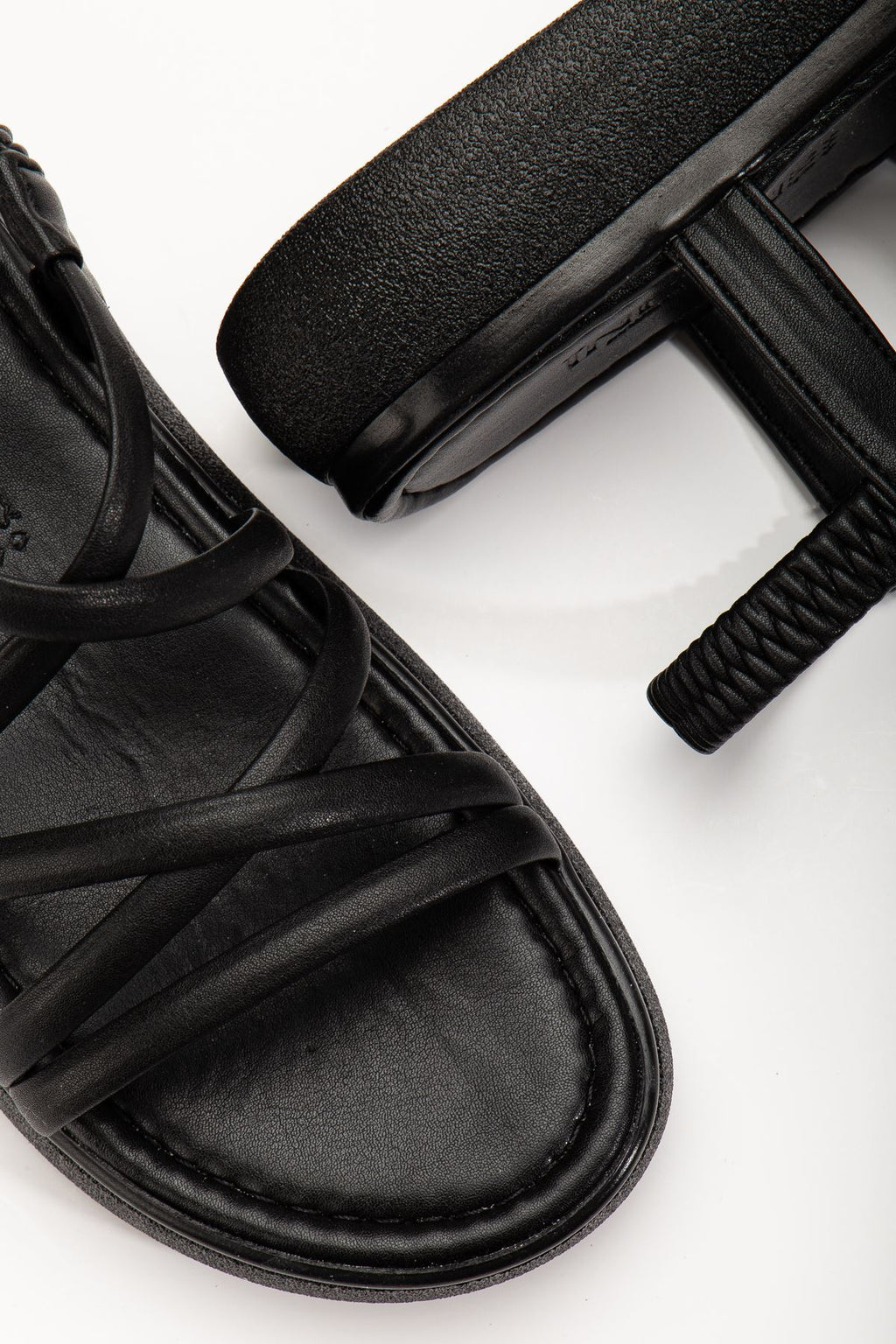 Ayakkabı Aşkı Siyah Dolgu Topuk Kadın Sandalet