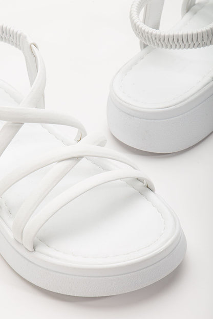 Ayakkabı Aşkı Beyaz Dolgu Topuk Kadın Sandalet