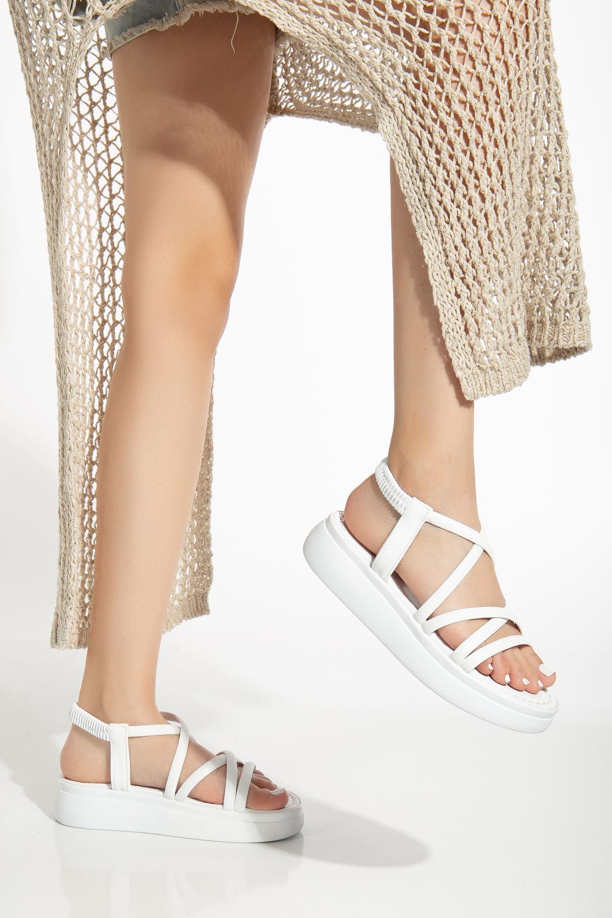 Ayakkabı Aşkı Beyaz Dolgu Topuk Kadın Sandalet - Ayakkabı Aşkı