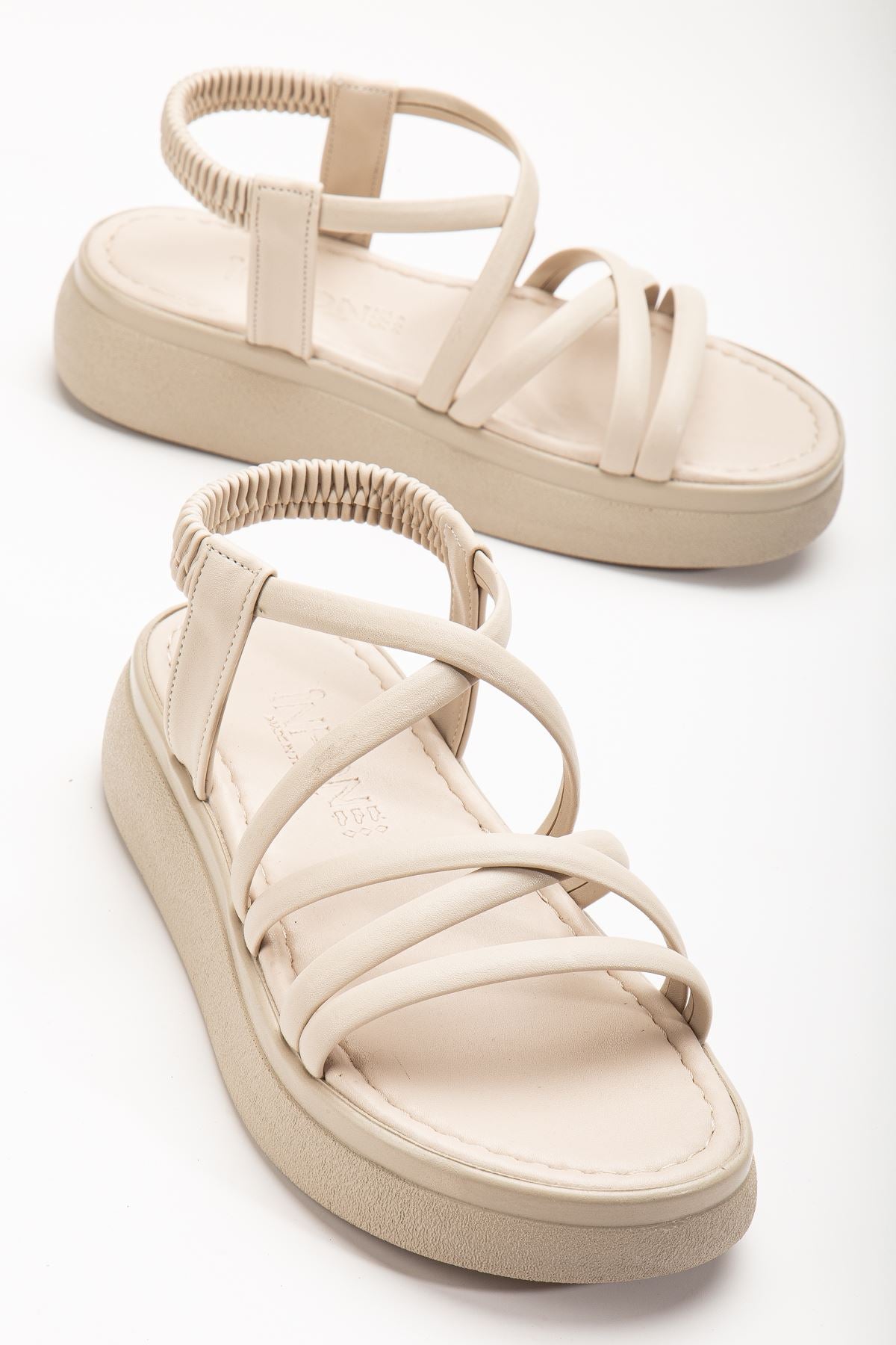 Ayakkabı Aşkı Bej Dolgu Topuk Kadın Sandalet